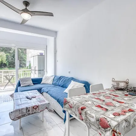 Peaceful Coastal 2-bedroom Retreat By μρs Appartement Agía Triás