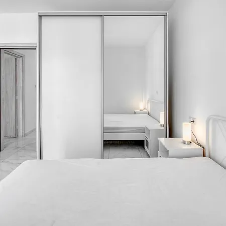 Peaceful Coastal 2-bedroom Retreat By μρs 公寓 阿吉亚特拉萨