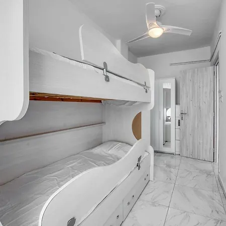 Appartement Peaceful Coastal 2-bedroom Retreat By μρs